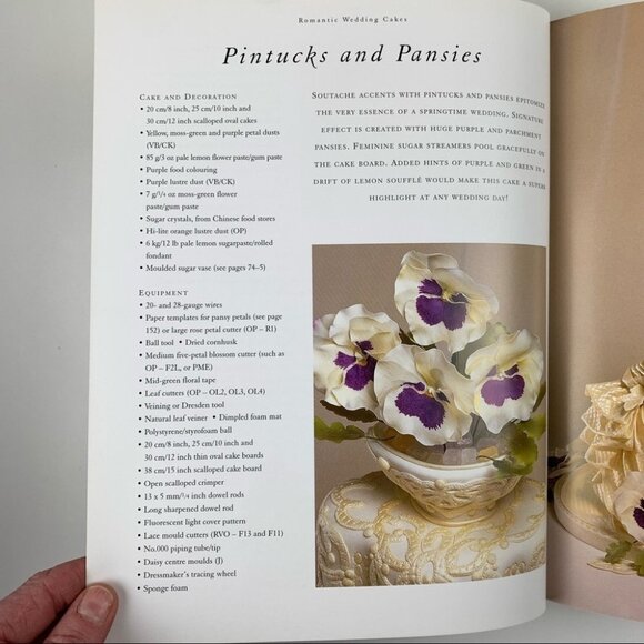 Romantic Wedding Cakes Cookbook - Picture 11 of 12